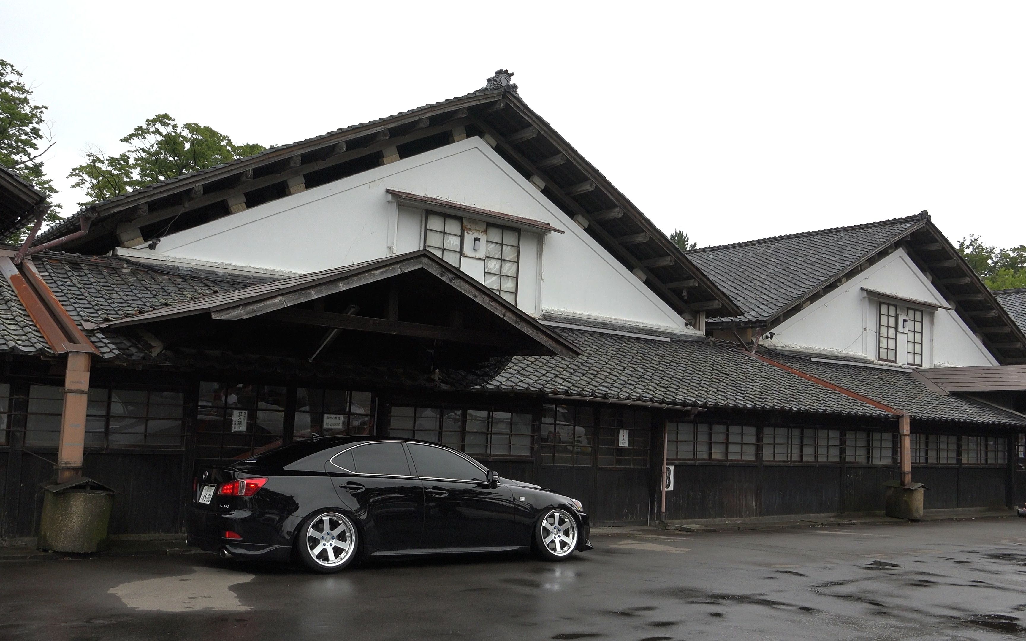 山居仓库是日本现存最古老的粮仓一百多年后还在使用哦电影入殓师曾经