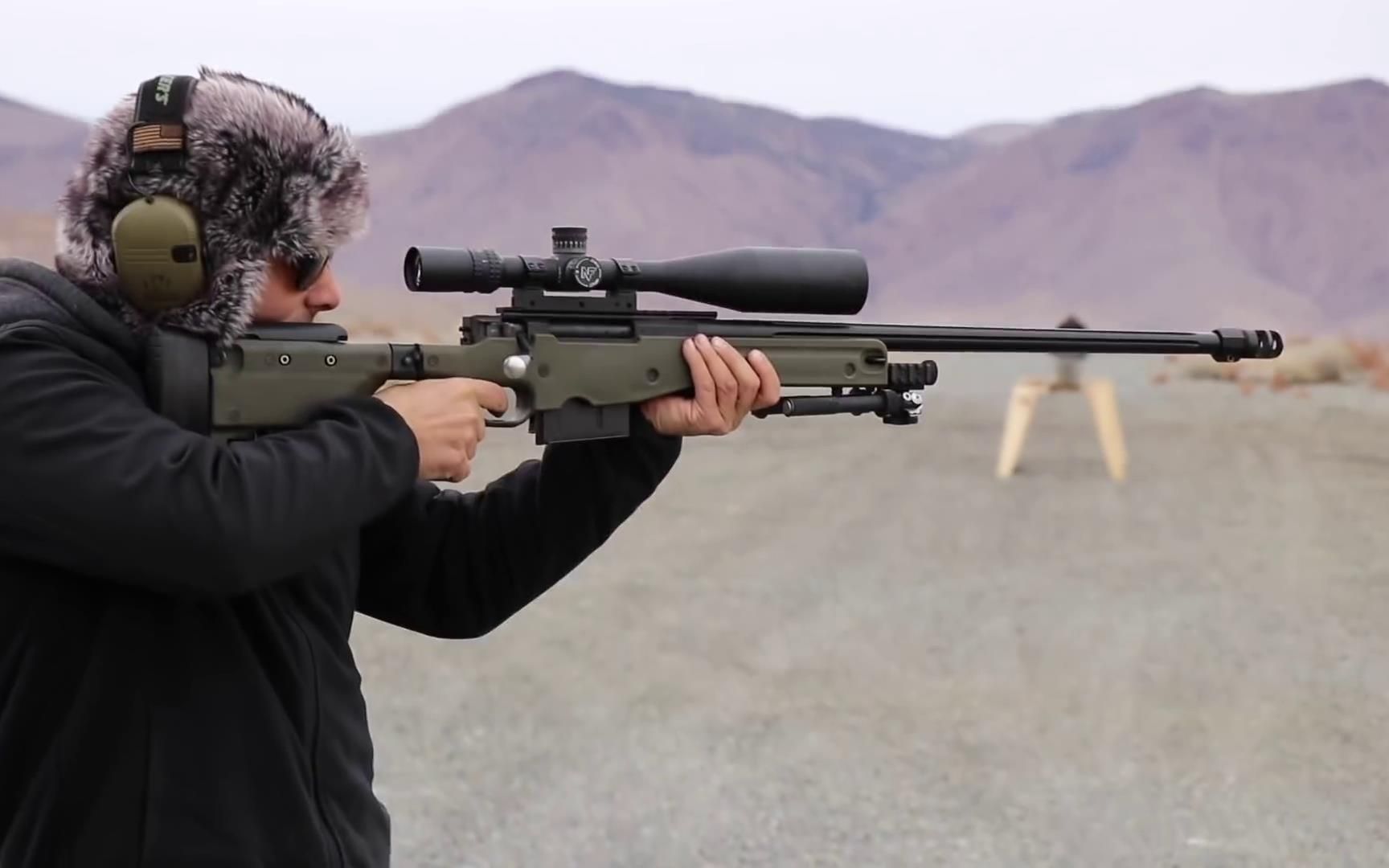 awm狙击枪能穿透多少平底锅近距离射击后结果让人意外