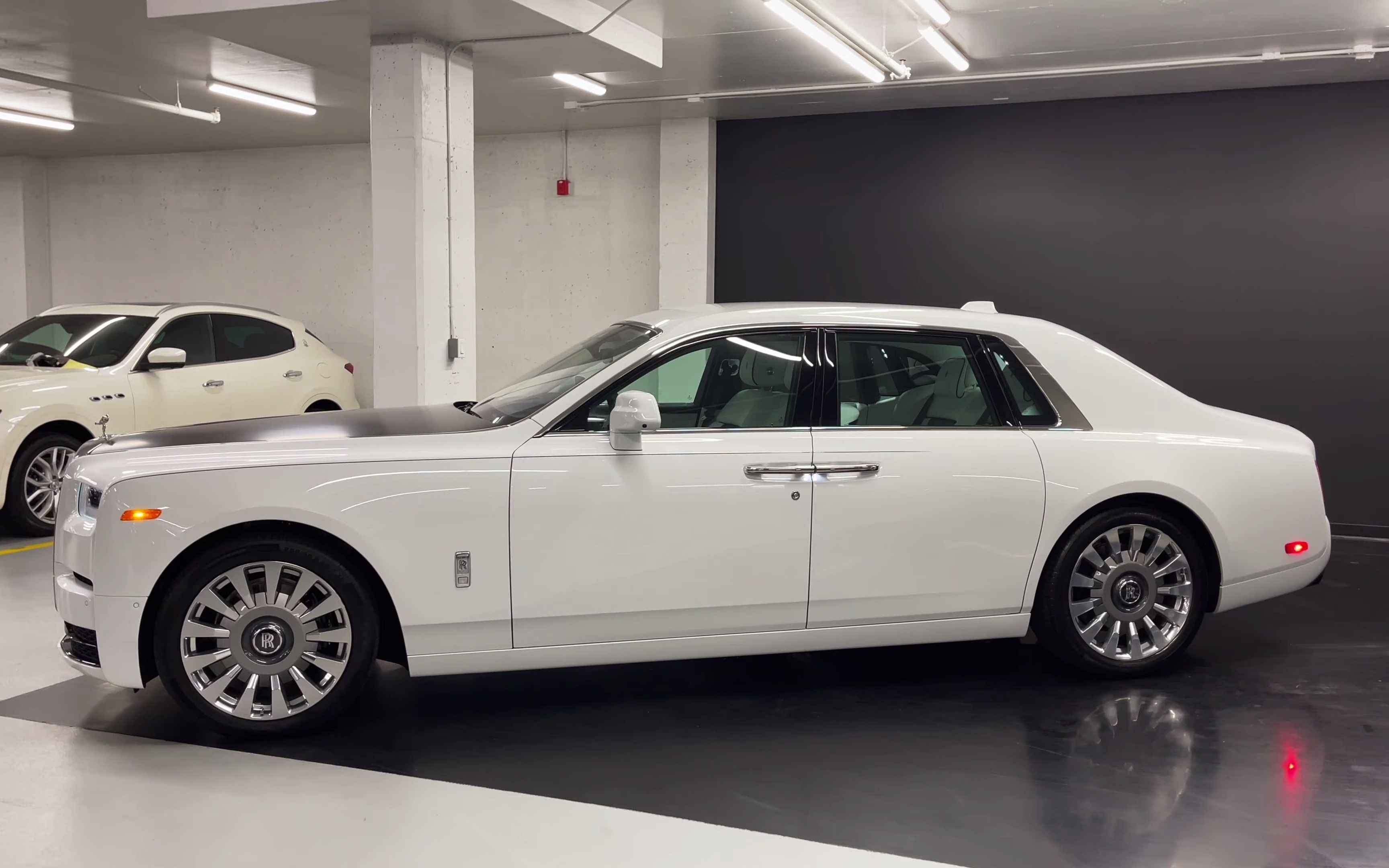 【第一视角】2021劳斯莱斯幻影冰罩 展示4k