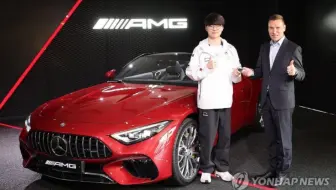 白嫖加一，Faker的定制版奔驰今天交车