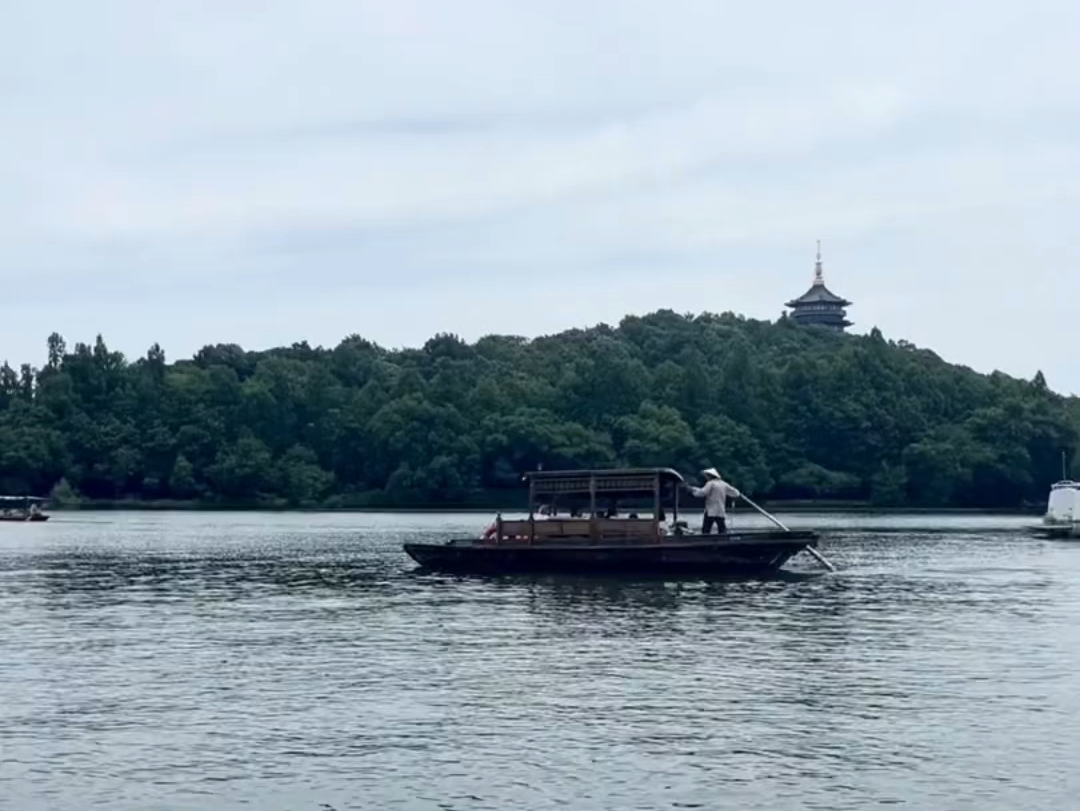 西湖七月天