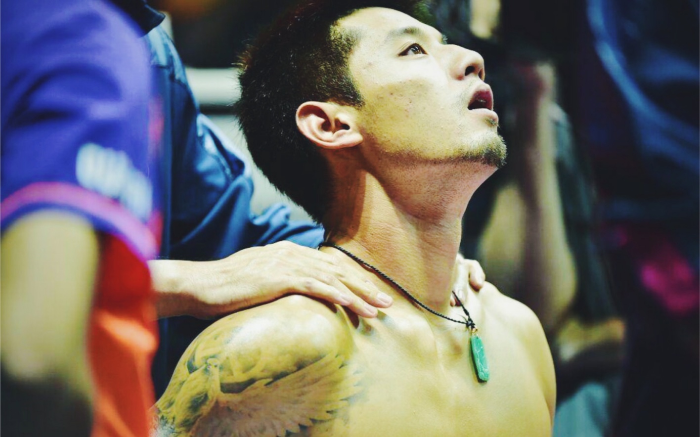 张继科背上的纹身简直太涩了