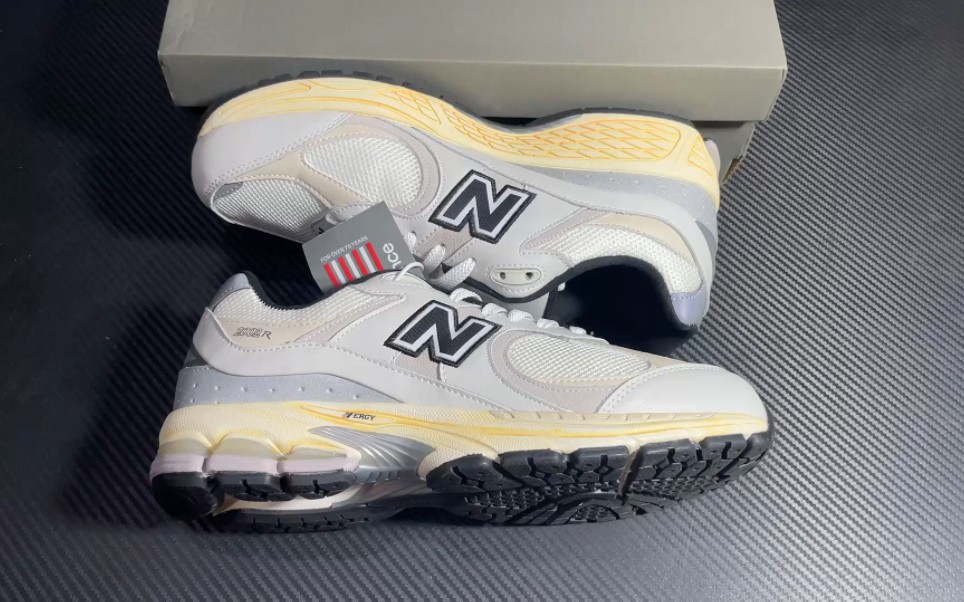 new balance 新百伦 2002r 白色