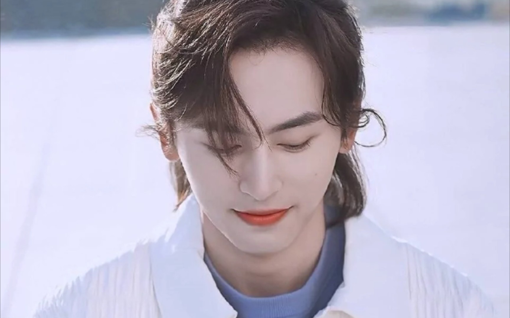 【张哲瀚】老婆这段采访的笑容简直不要太甜(*/ω*)微微一笑解千愁