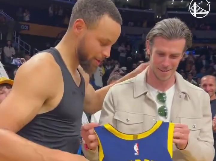 加雷斯·贝尔要到了斯蒂芬·库里的球衣90