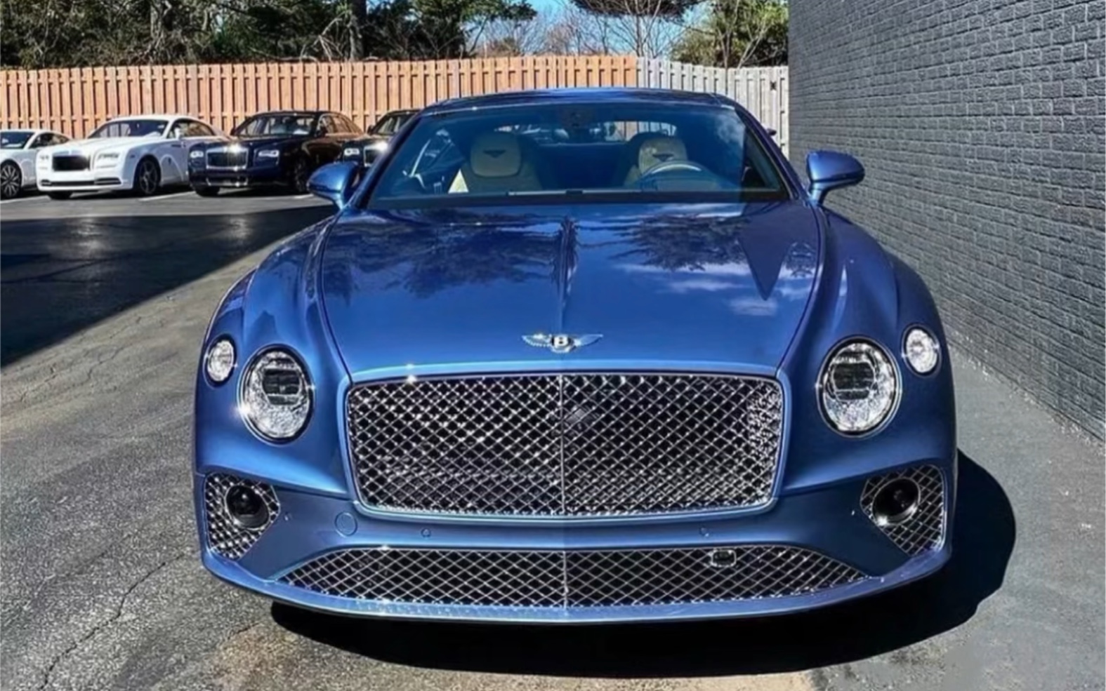 蓝色宾利欧陆gt_哔哩哔哩_bilibili