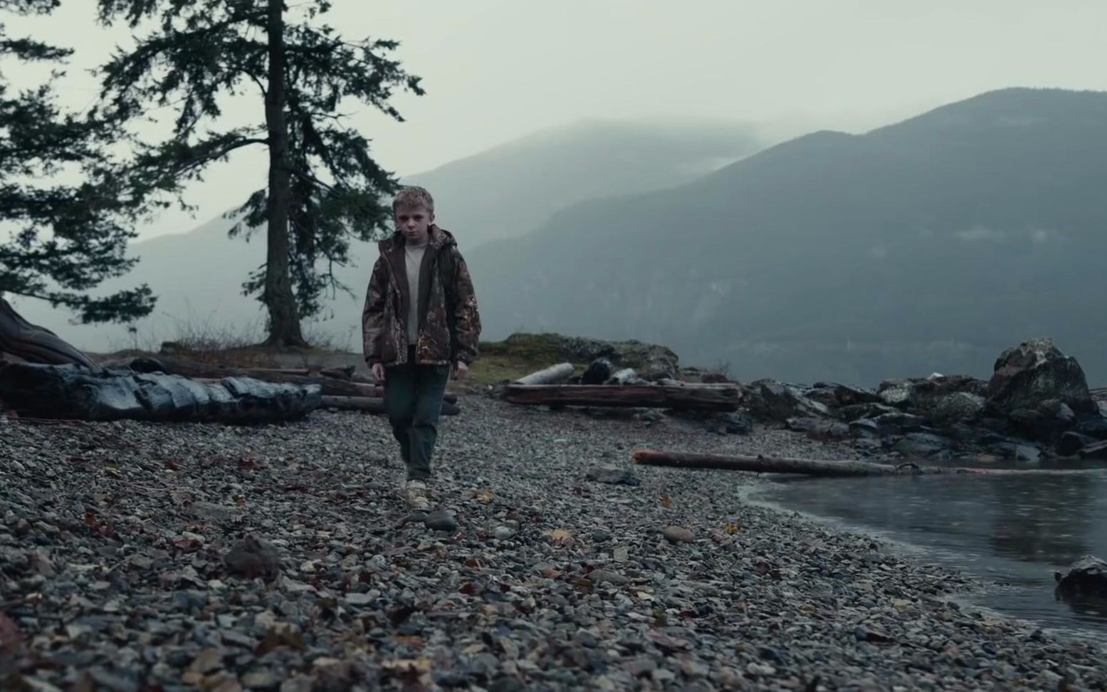 吉尔莫·德尔·托罗制片的超自然恐怖片《鹿角》发布终极预告