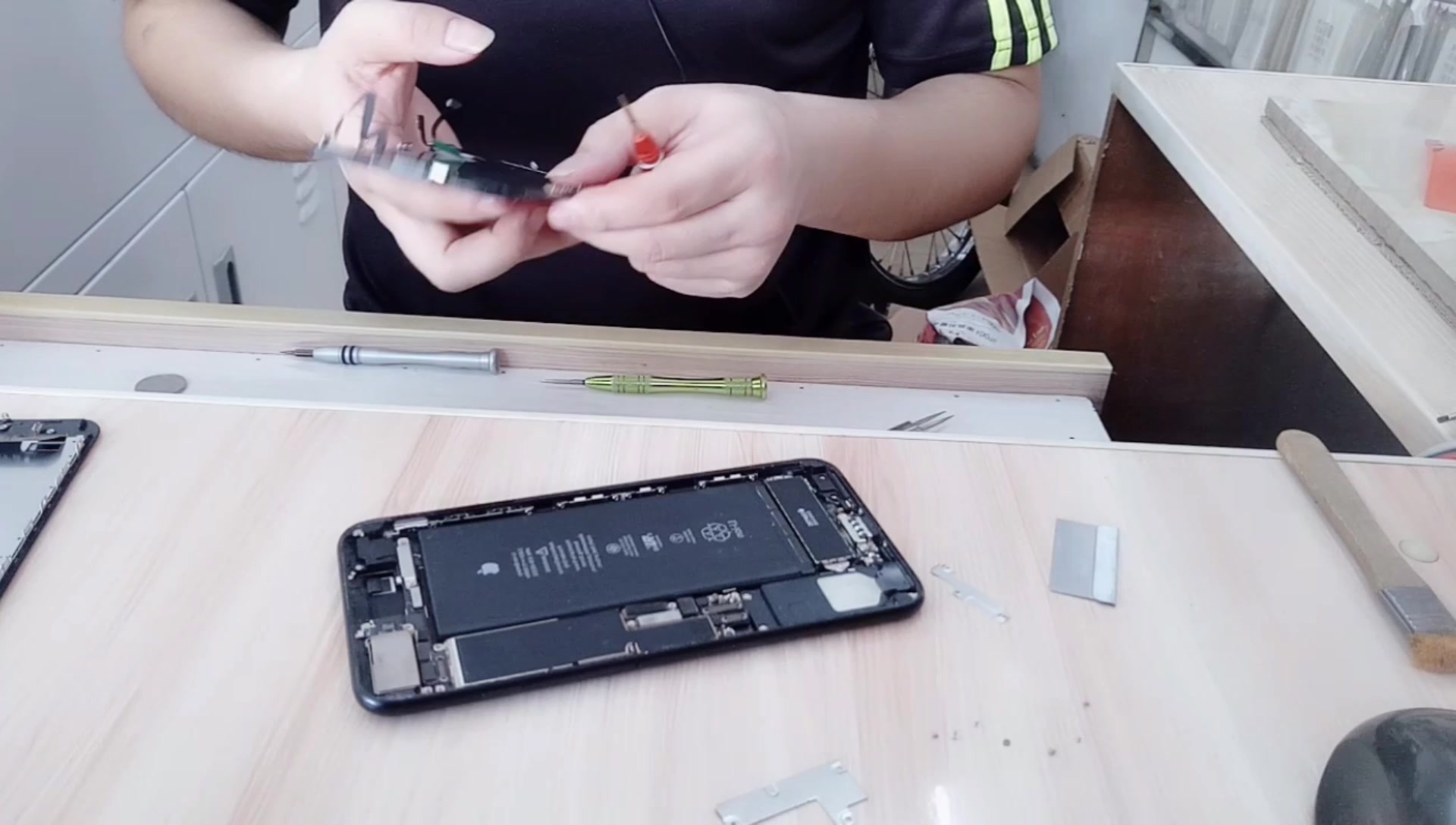 7plus手机屏幕多少钱,苹果7plus手机屏幕换一个多少钱,苹果7plus手机屏幕失灵怎么办,苹果7plus手机屏幕漂移要怎么解决,iphone7plus手机