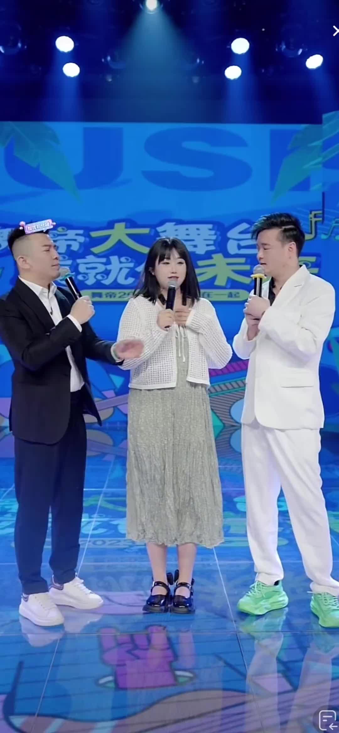 你轮儿生病了休息几点天晚点小号唠会嗑叭四轮子的日常舞帝大舞台