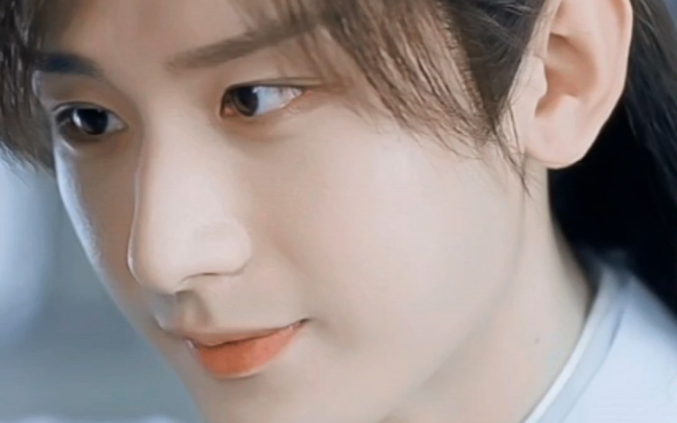 成毅,看电线杆子都深情的含情眼,这谁顶得住啊!