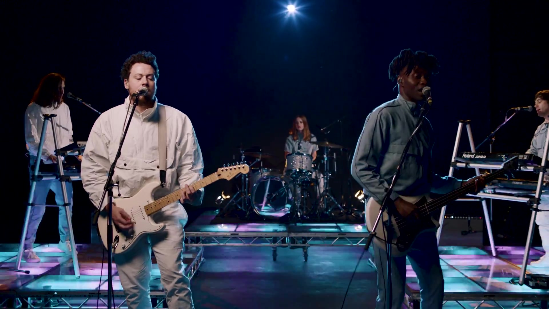 [图]「Live」Metronomy - Wedding Bells - Live Performance Vevo