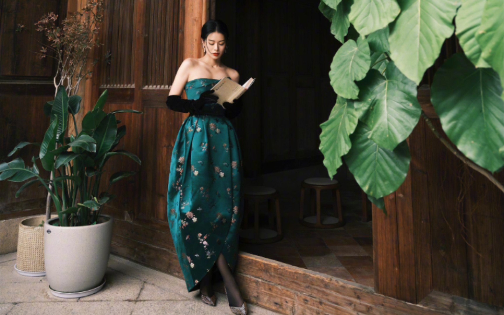 胡杏儿&黑丝穿搭ok(ゝω・´★)🌸