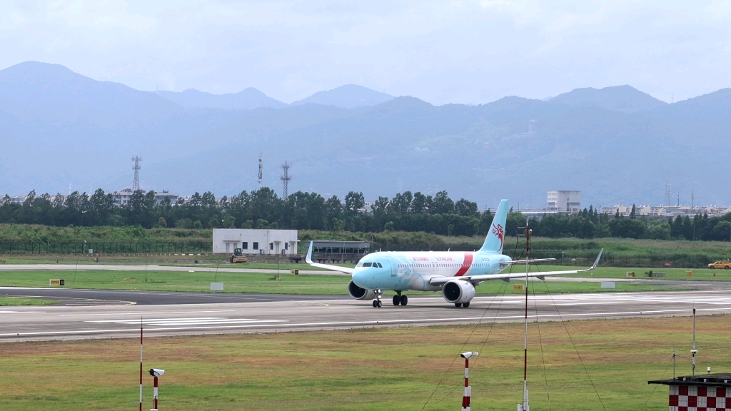 长龙航空a320起飞