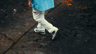 MEGUMI featuring CORN HEAD - 見上げてごらん夜の星を(TV Live)_哔哩