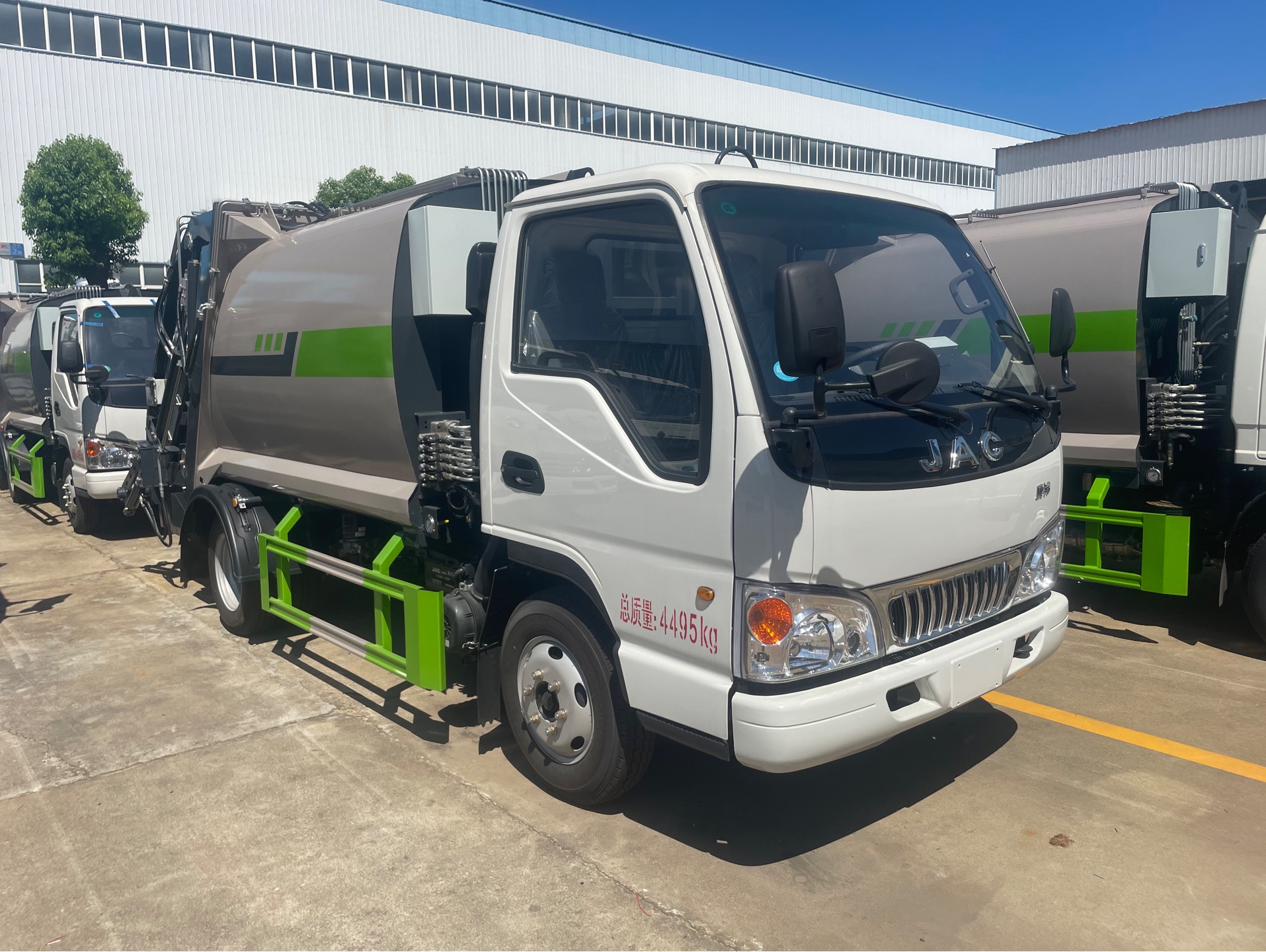 江淮康铃压缩挂桶垃圾清运车