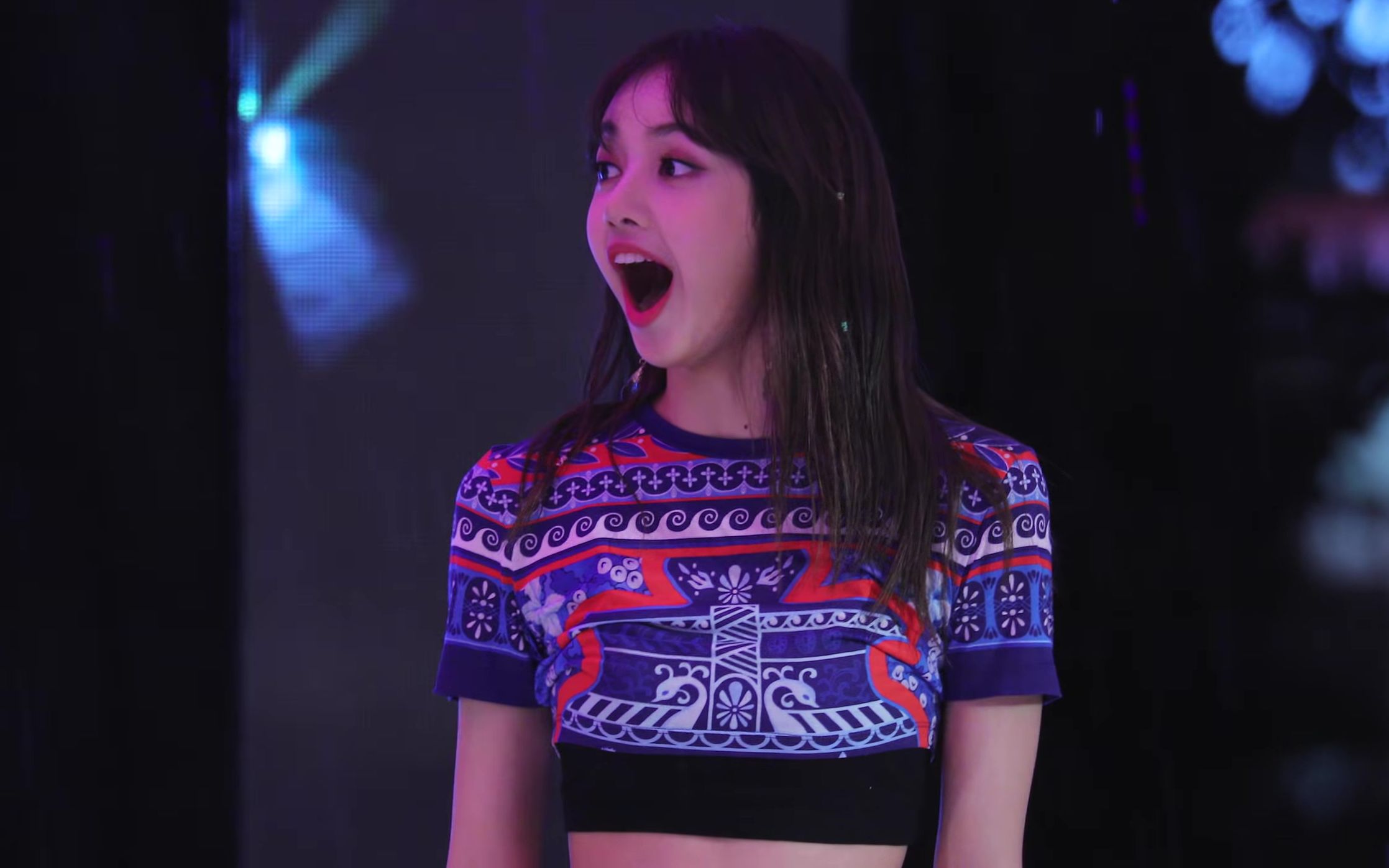 blackpink成员lisa in the rain《boombayah》舞台直拍
