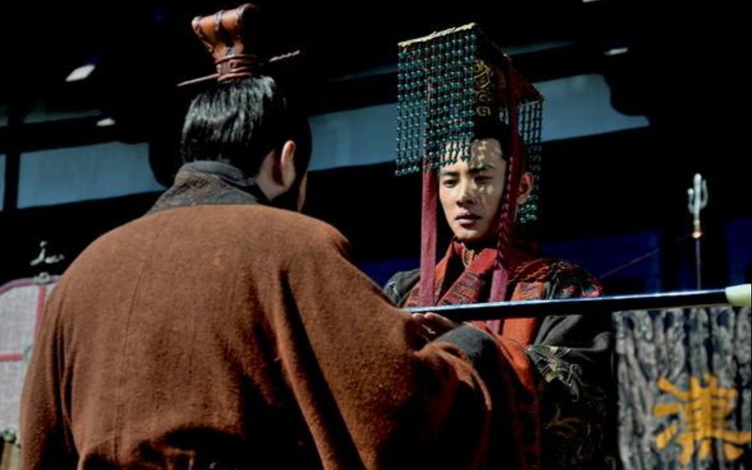 事事仰人鼻息的刘协一怒之下也曾说出一句让曹操汗流浃背的话