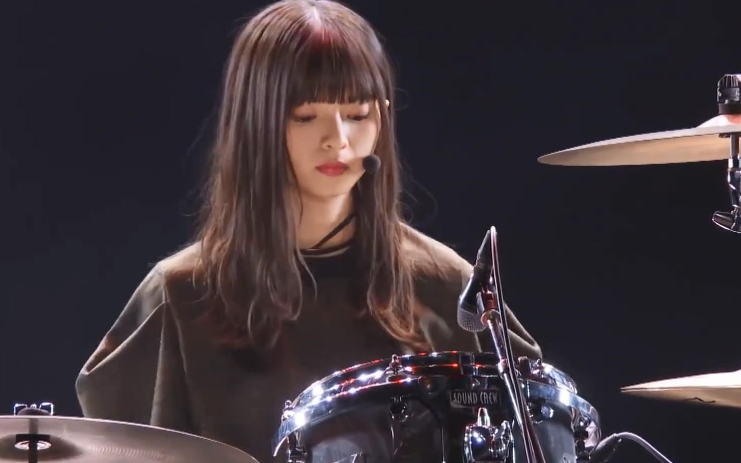 [乃木坂46]大型女子乐队 斋藤飞鸟 架子鼓 女人无法独自入眠 - 添加