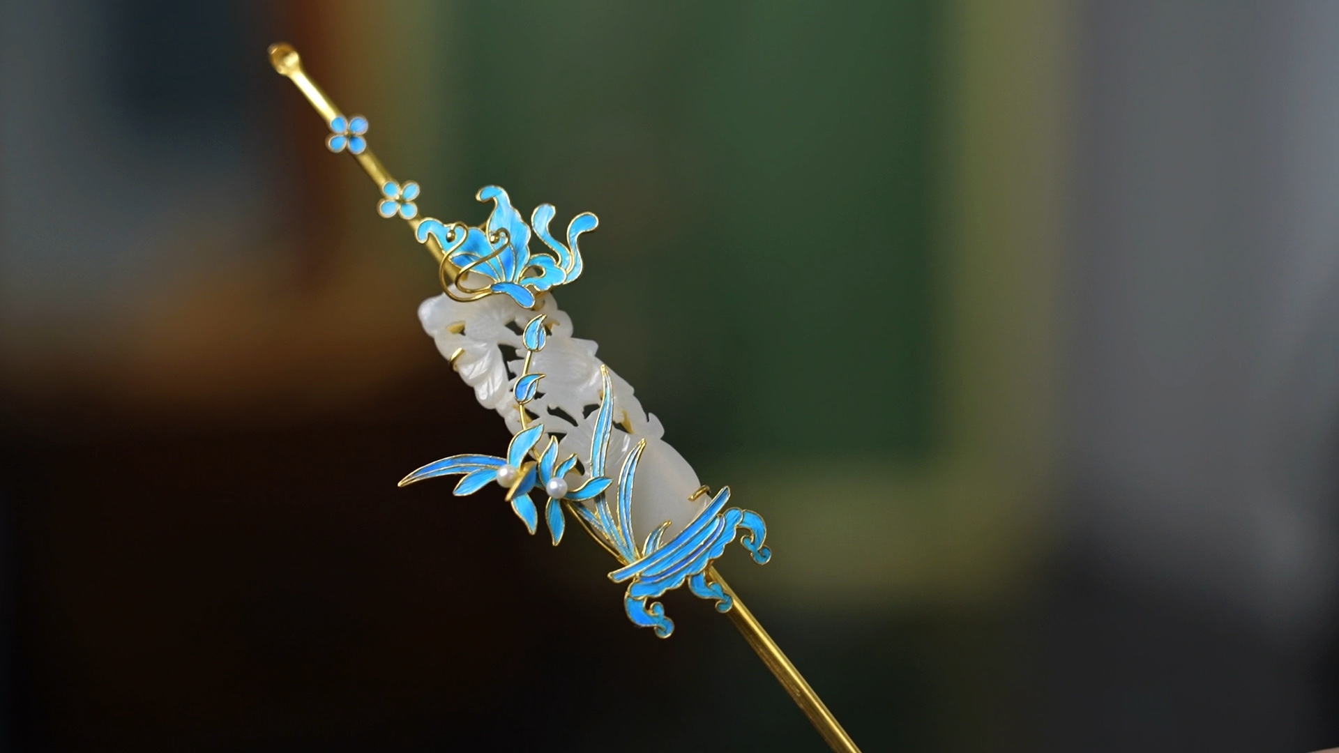 古玩市场淘和田玉片如何设计呢 仿点翠