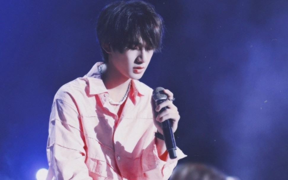 r1se姚琛梦在黎明破晓时直拍点开你就会收获一只和你对视的粉色琛琛子