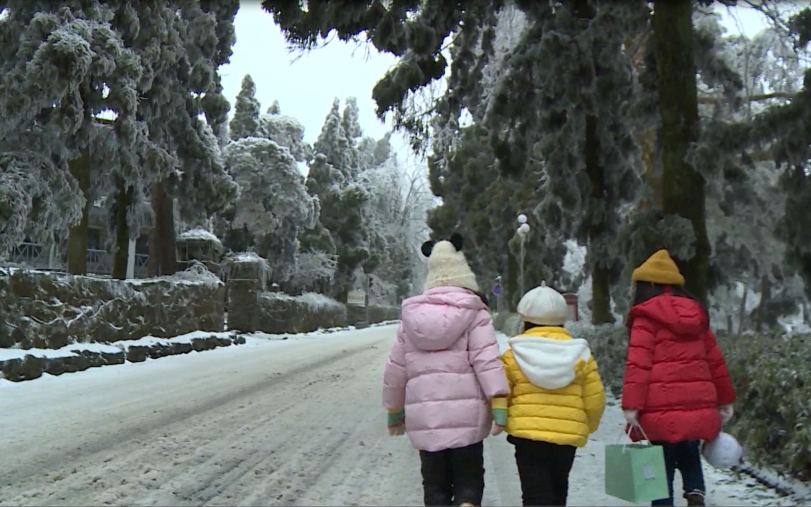 [图]《一米天空》优享版：第六季第九期 小女子勇闯冰雪庐山