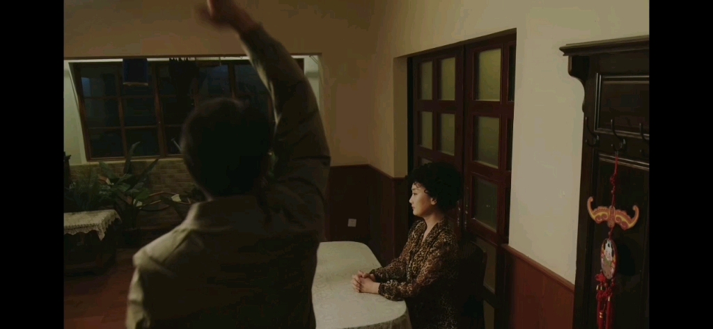 凤凰传奇模仿请回答1988      艾一古  曾社长