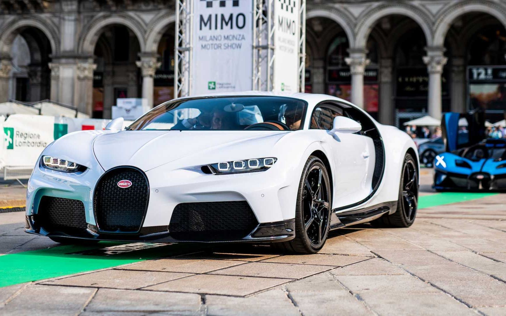 1577马力限量9台标价320万欧元,布加迪chiron super sport亮相_哔哩