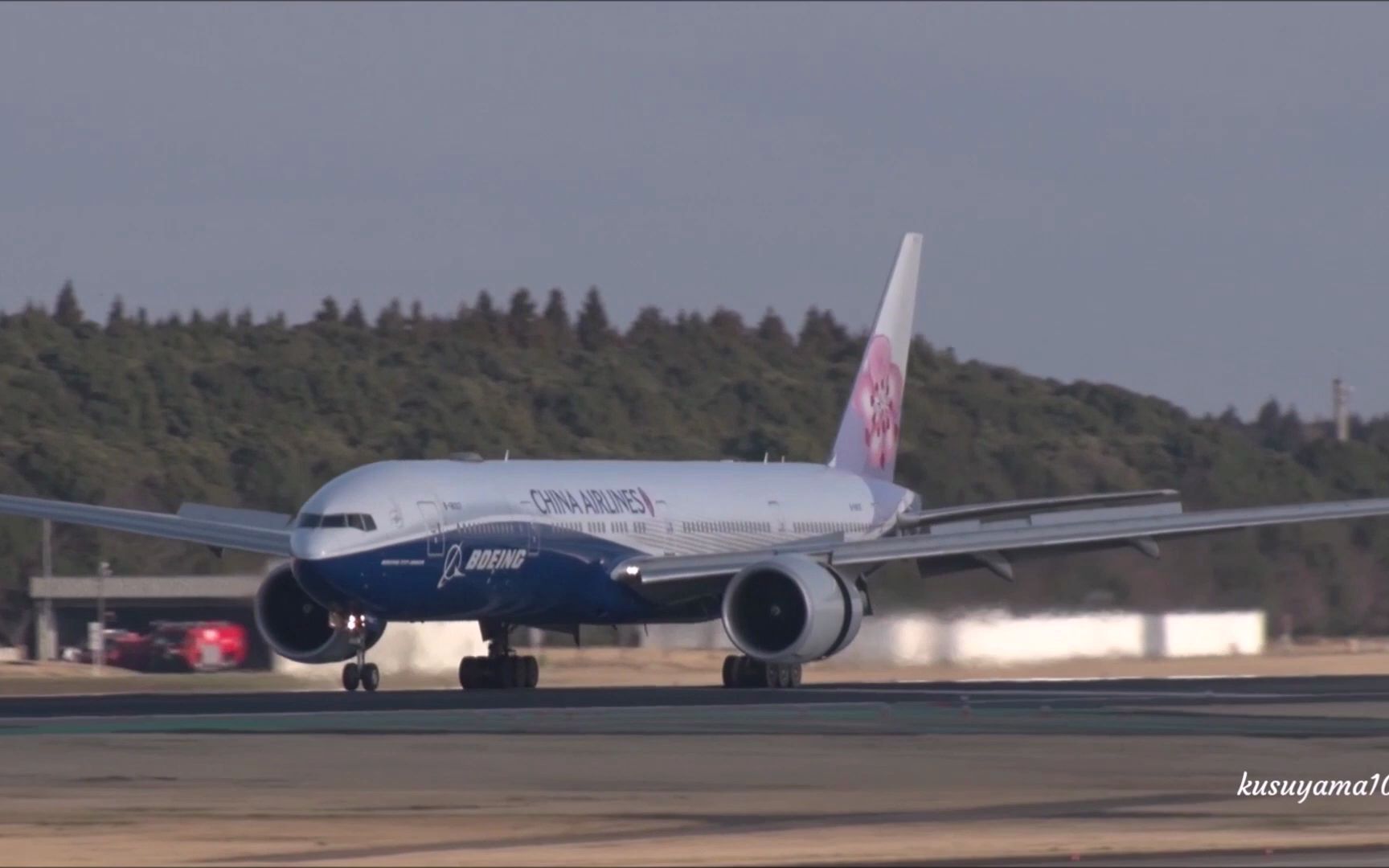 华航777-309er b-18007|成田空港