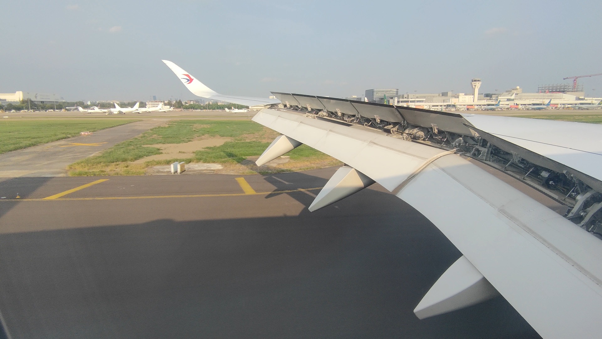 【4k】东航空客a350虹桥机场落地