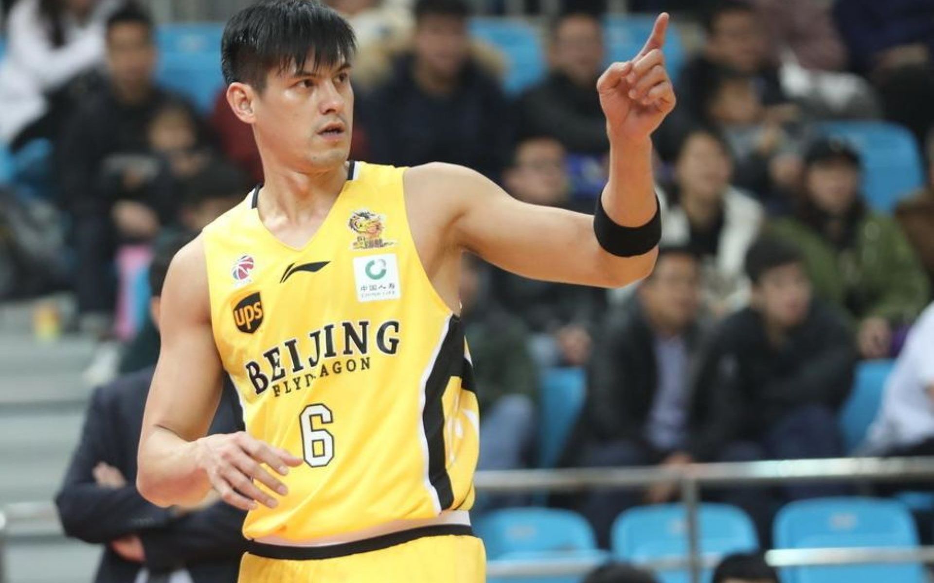 台湾联赛新北国王mvp球员杨敬敏因出轨女粉丝!被禁赛15场