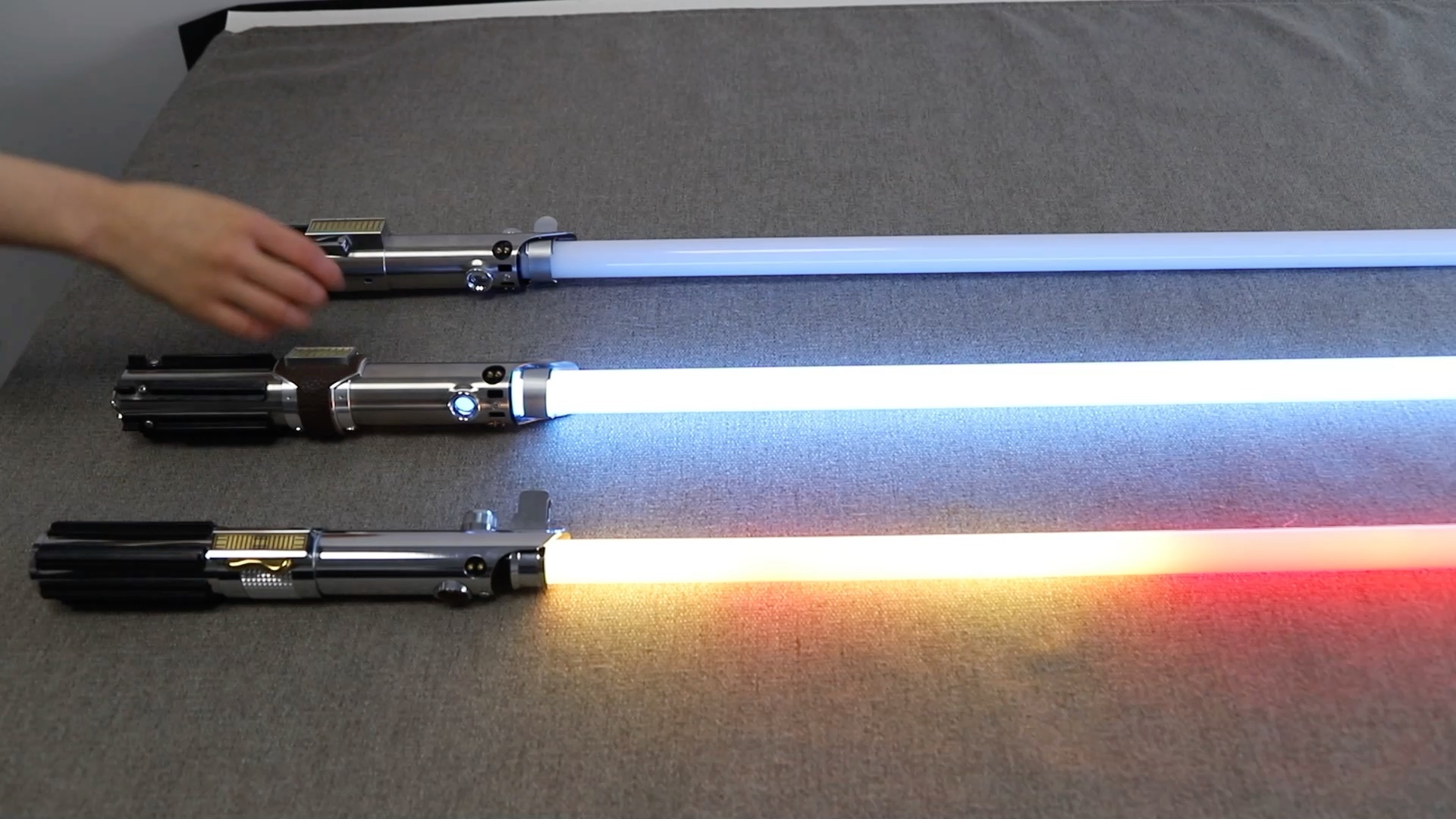 你喜欢安纳金还是卢克光剑,我反正都要