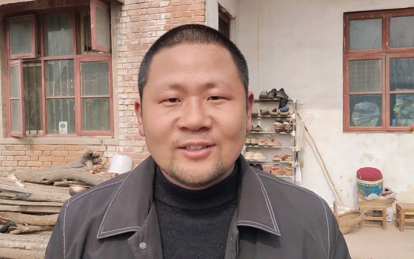 厨房再加一个猛火灶,张乔接到伟哥电话去永康饭店帮忙,还有惊喜