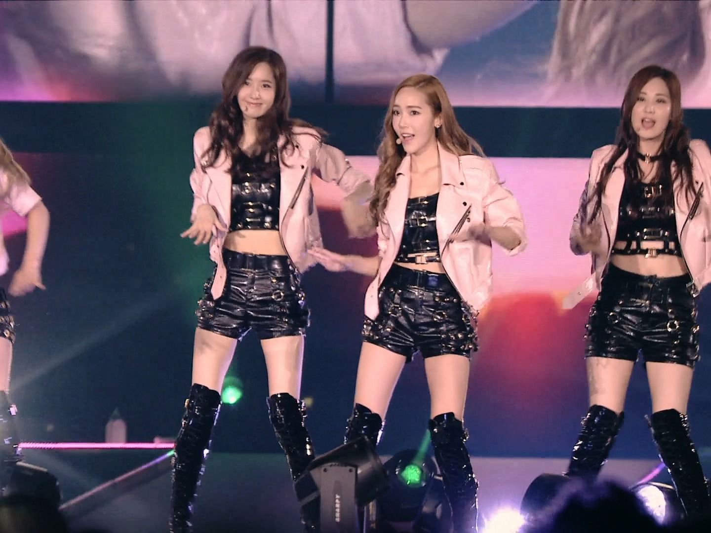 【4k无损】少女时代 - 2014 日本三巡演唱会中 girls generation