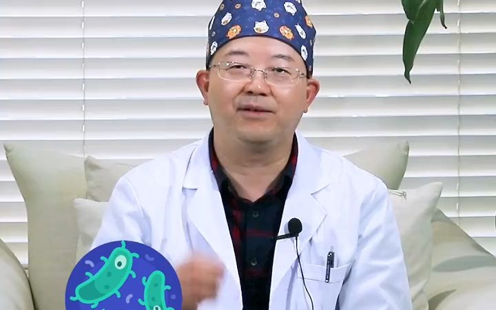 李文海医生介绍脚后跟干起硬皮是什么皮肤病?怎么办