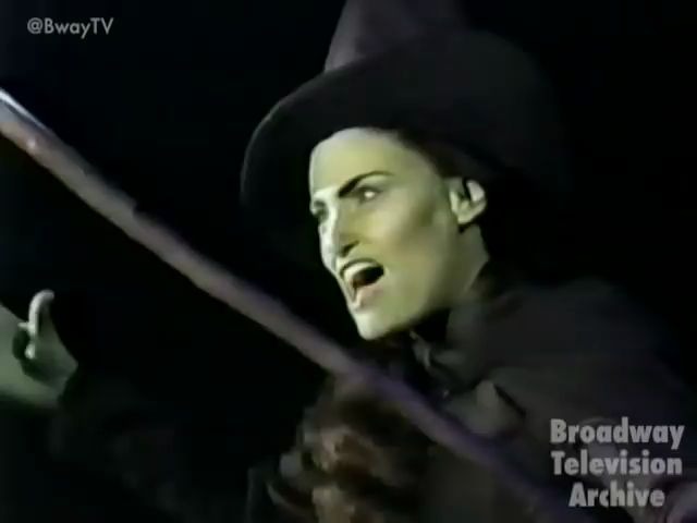 [图]Idina Menzel - "Defying Gravity" - WICKED