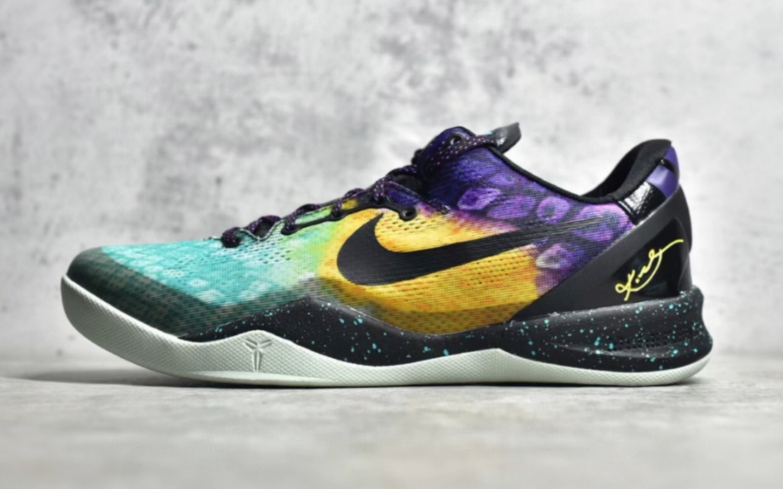 耐克nike kobe 8 system easter 科比8代复活节彩蛋篮球鞋555035-302_