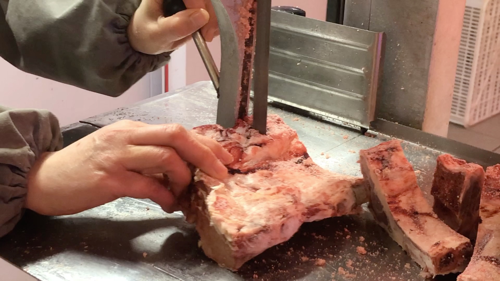 电锯锯肉锯骨头超级爽超级舒服超级治愈