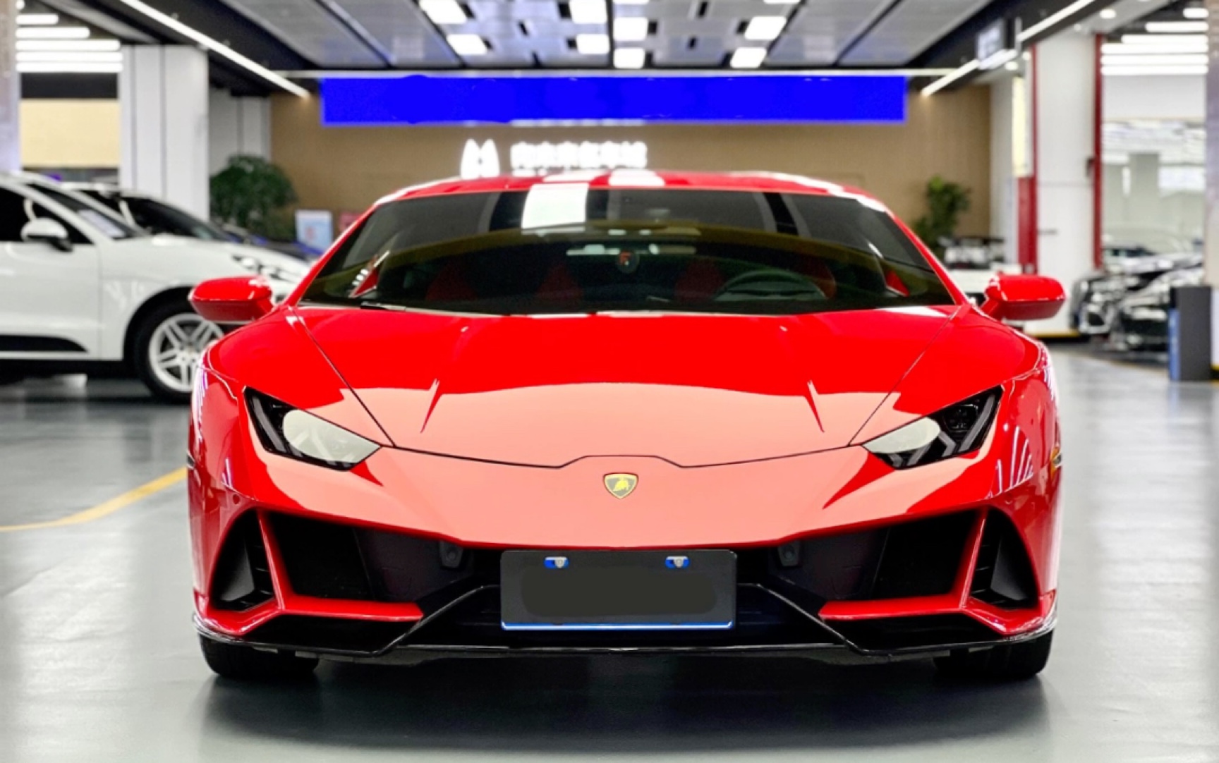 兰博基尼 huracan 2019款红色 huracanevo