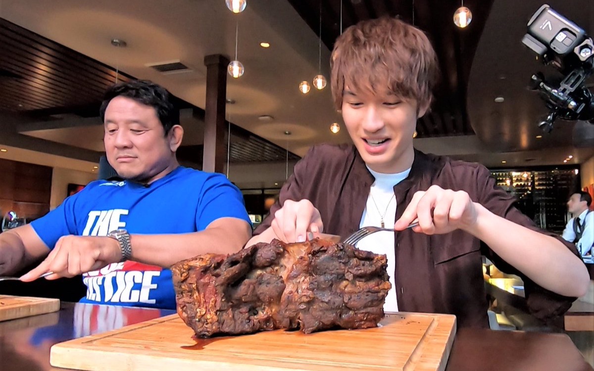 【世界比一比】sixtones杰西美国拉斯维加斯超巨型牛排 哥斯拉级越南