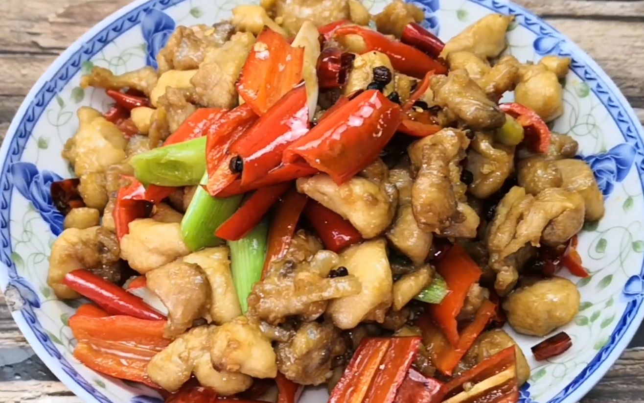 湘菜传统名菜麻辣子鸡麻辣鲜香外焦里嫩关键都在这
