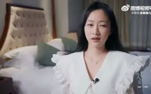 Скачать видео: 刘美含采访谈公开喊话浪姐节目组，说“真正的争取不是用我这样的方式”。谈面试浪姐时的细节，节目组会问怎么理解“姐姐”这个词，和目前人生最大的成就是什么？当时是回答