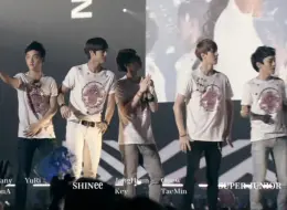 Descargar video: 物是人非！SMTOWN家族爱，时间定格在2012年！以《Dear My Family》开始，以《Hope》结尾！