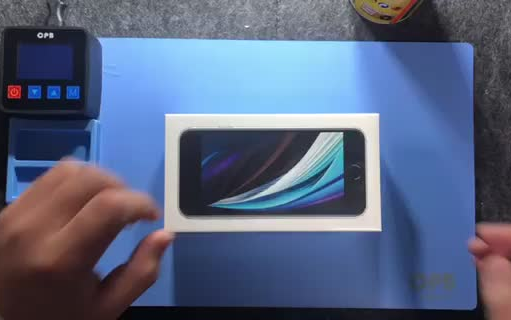 蜜蜂侠快修iphonese2代首发扩容