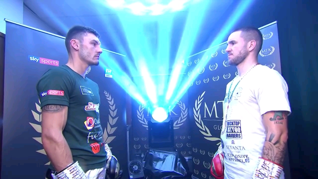 利•伍德 vs 大卫•奥利弗•乔伊斯