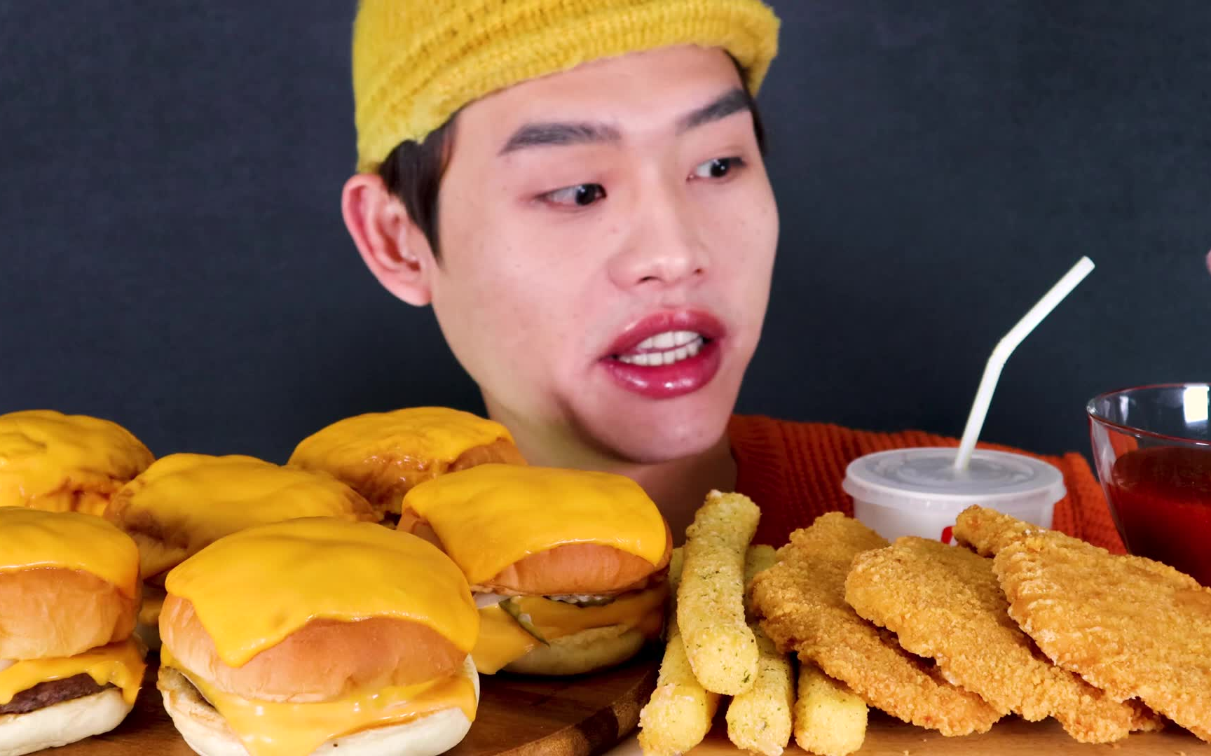 《bonggil》芝士汉堡 芝士棒 大口吃真满足 韩国吃播