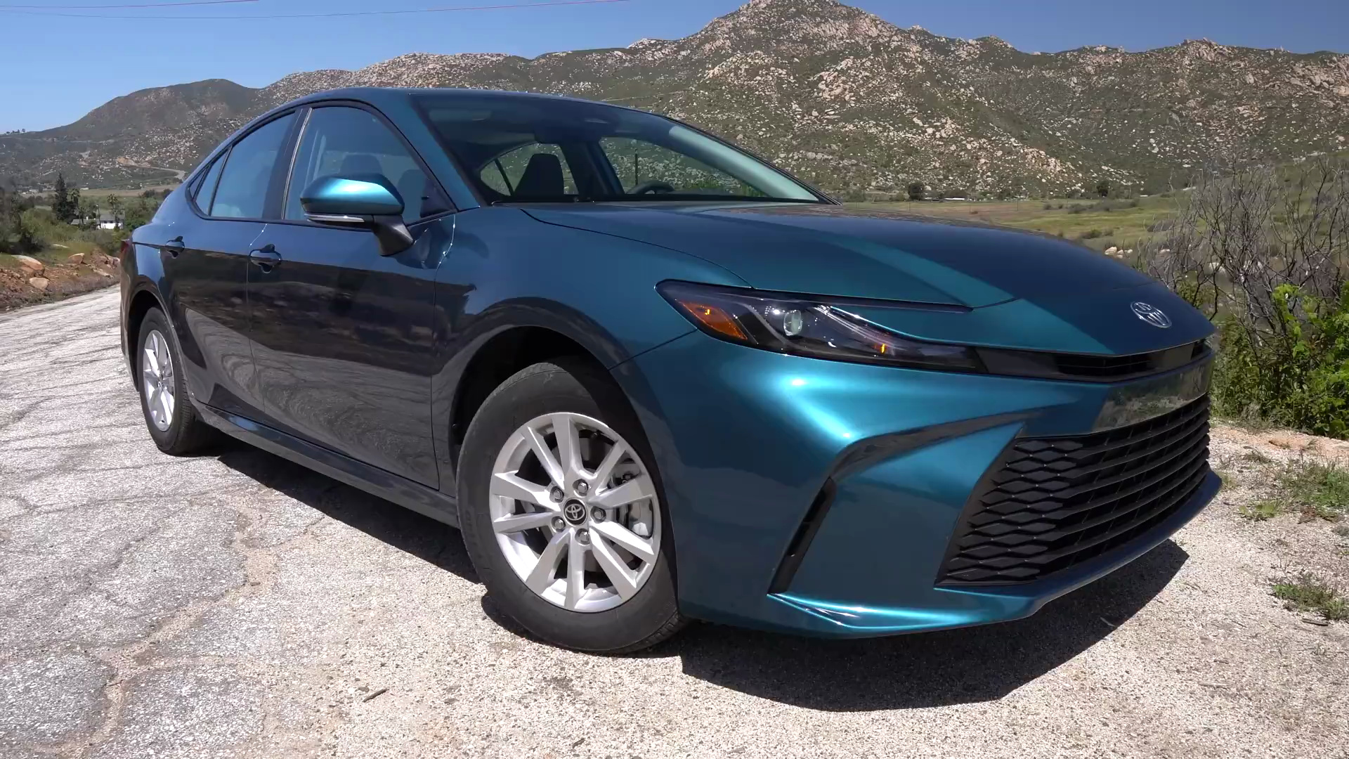 2025款丰田凯美瑞le,全系混动,ths5第五代混动四驱技术