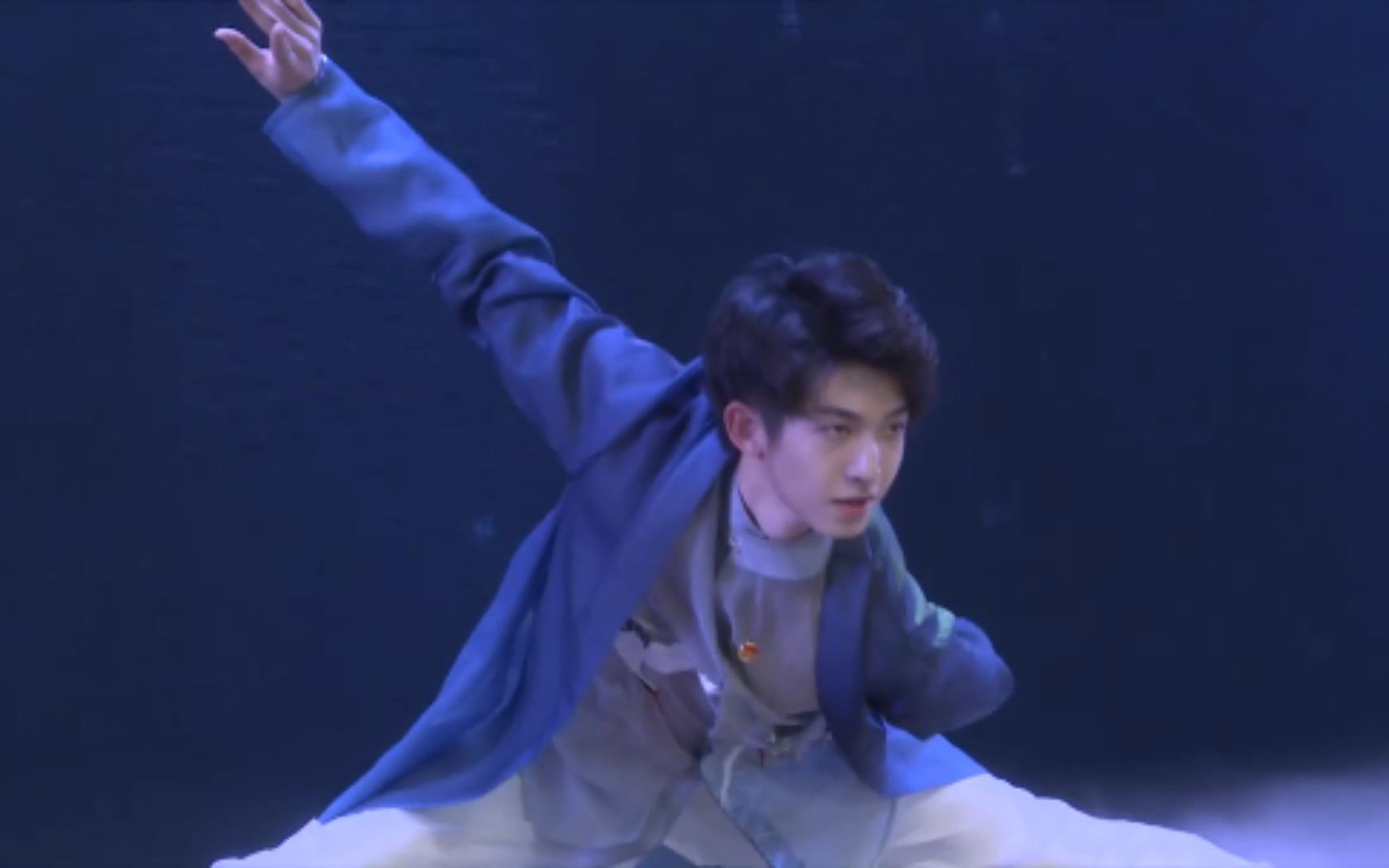 第三届网络青晚into1刘宇赤昭君出塞伴舞cut