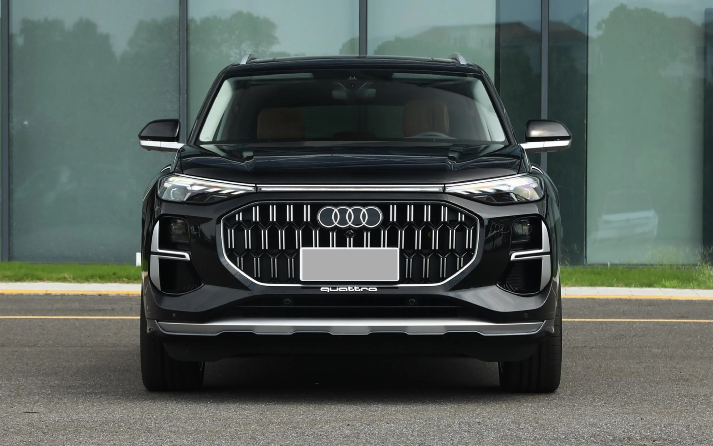 奥迪q6终于也是开始扛不住了,新车这么大的优惠,大家觉得怎么样