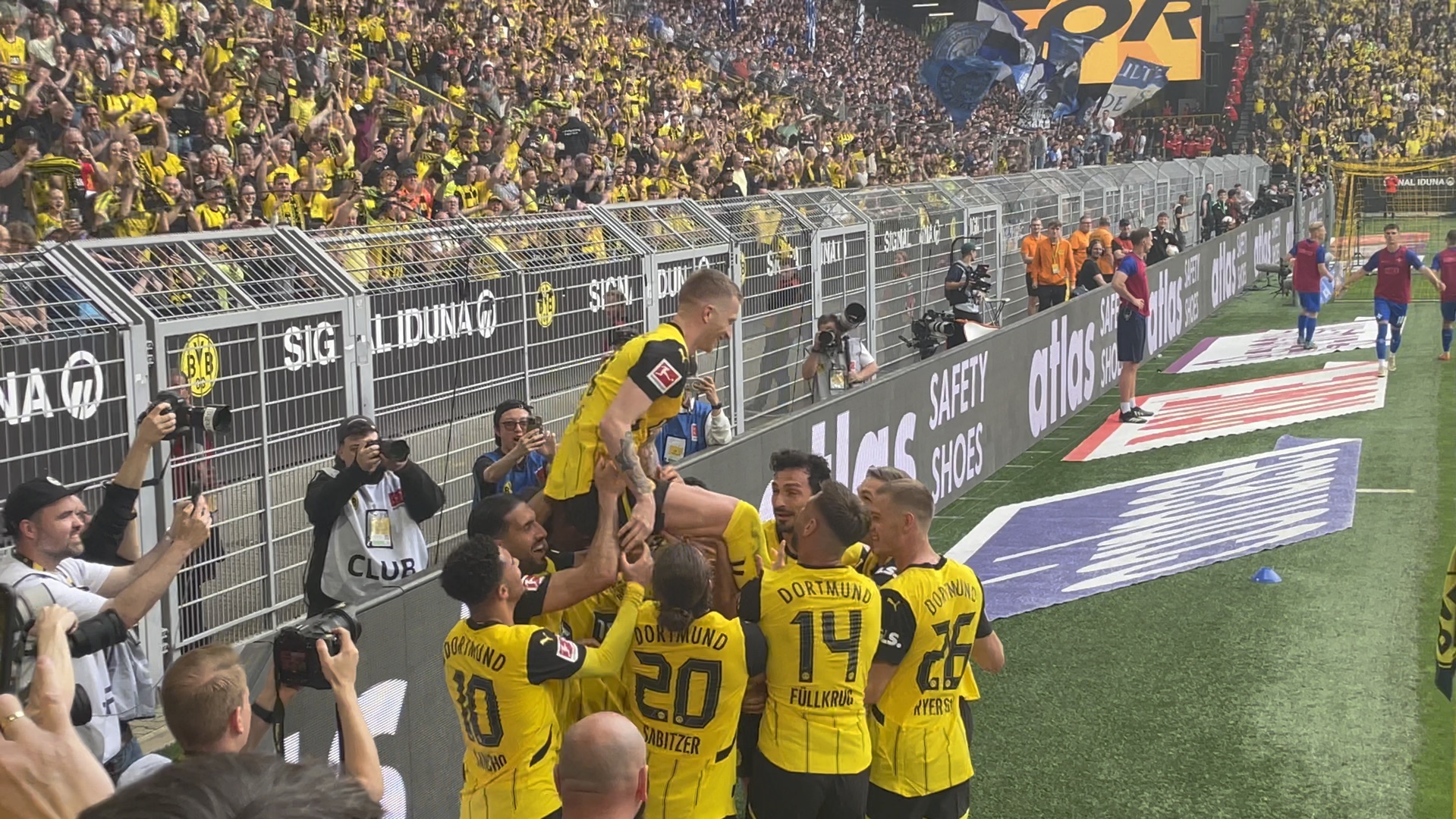 罗伊斯打入生涯主场100球威斯特法伦球场的完美告别