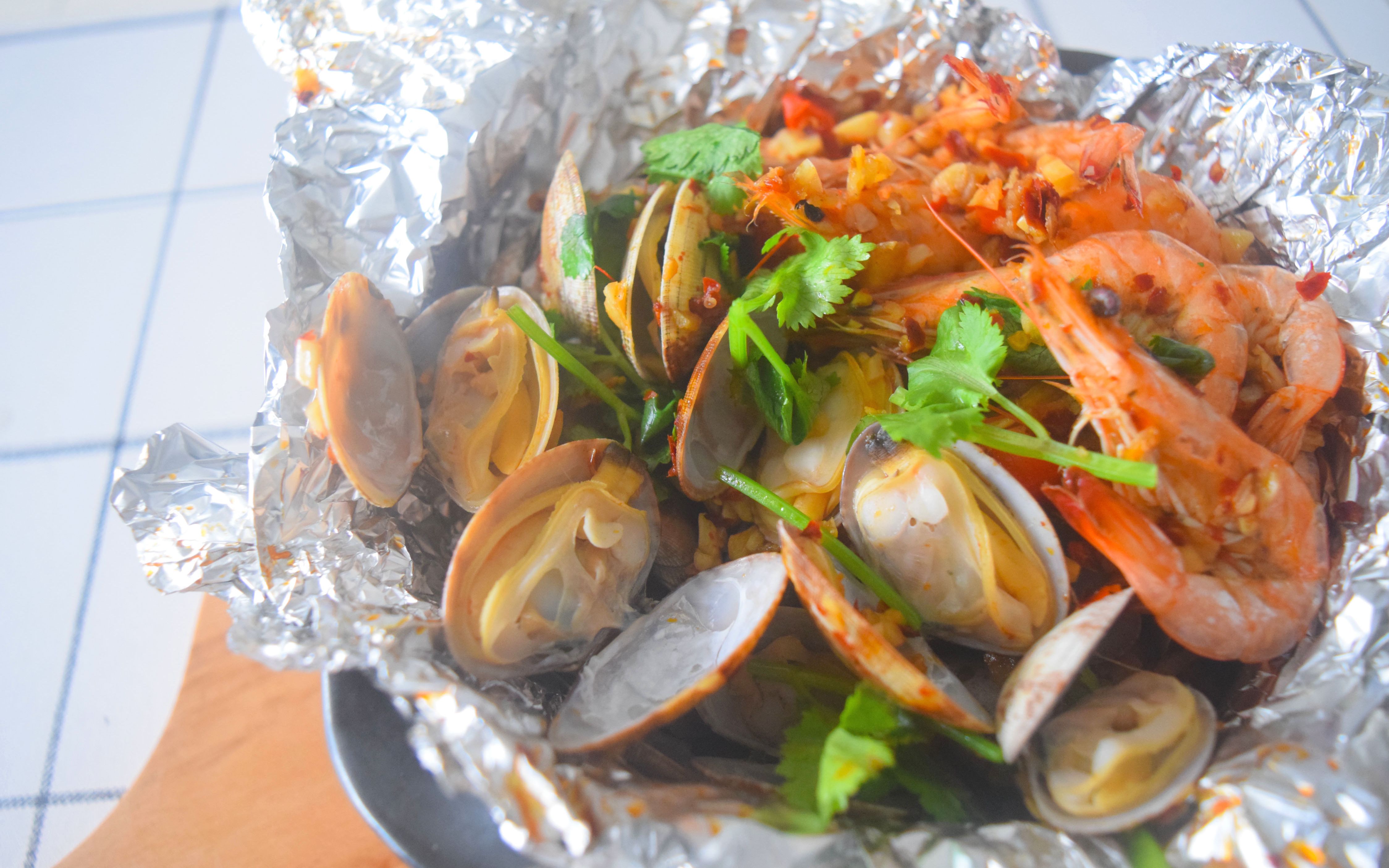 宵夜中的扛把子【锡纸花甲鲜虾粉】,吃完还不用洗锅